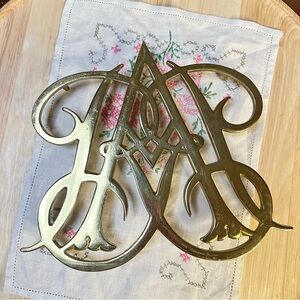 Vintage Virginia Metalcrafters Williamsburg Queen Anne Cypher Brass Trivet